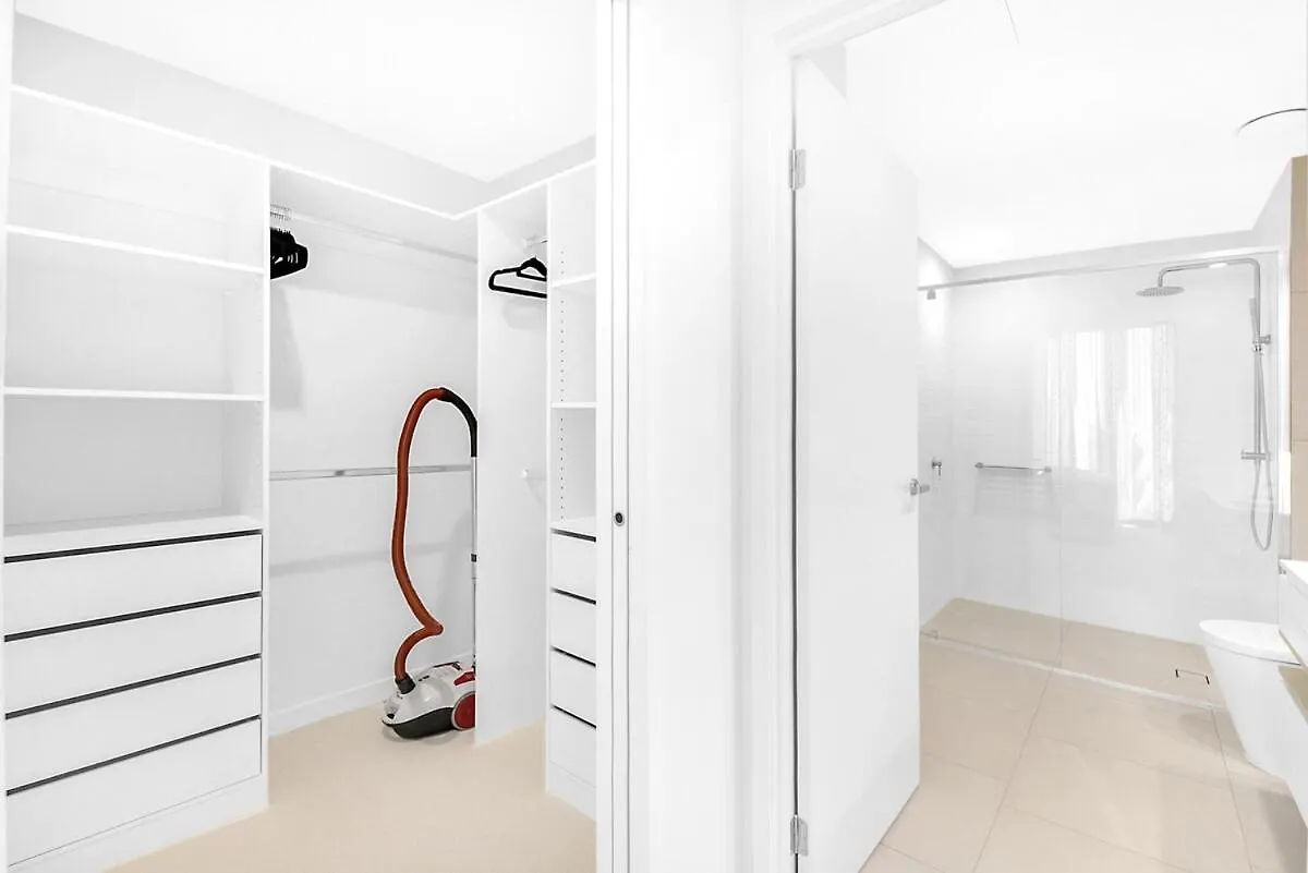 Signature L30 Ocean View Gold Coast 0*,